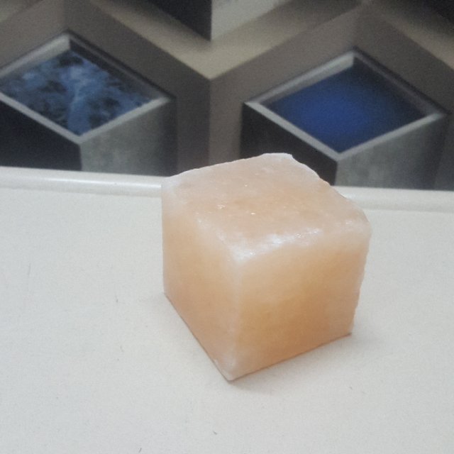 himalayan salt  cube